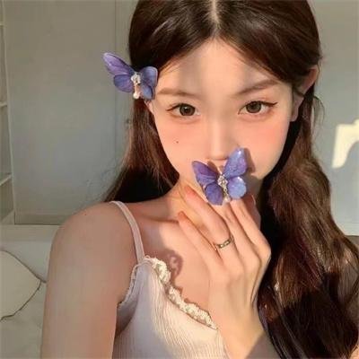 开画少女漫 封面